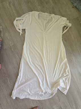 Women’s White Eyelet V-Neck Tie-Sleeve DRESS* NEW*
